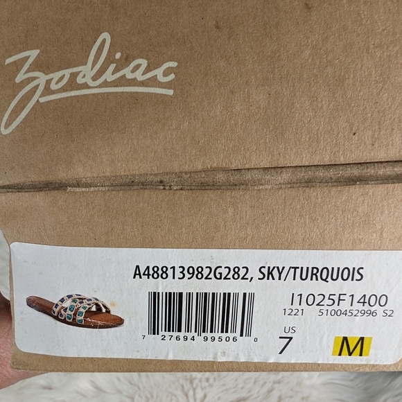 Zodiac NWT Cerina multi-stap cushioned sandals, women's size 7M, tan - Picture 10 of 10